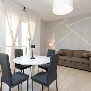 Vivimihome - Vivi I Navigli Elegante E , Milano Italia